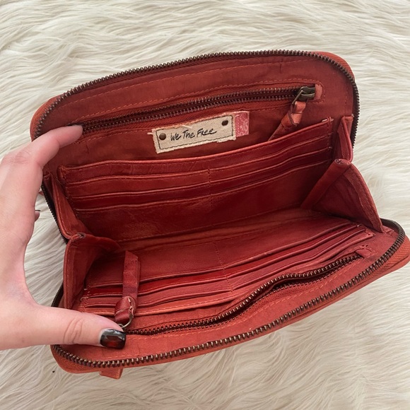 Free People We The Free Red Traveler Zip Around Leather Wallet Clutch - Picture 6 of 12